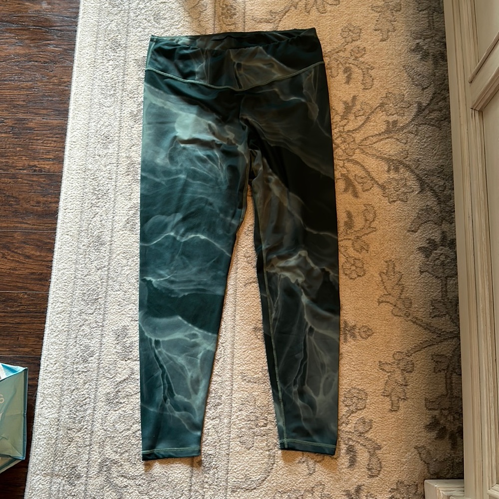 BuffBunny Dark Green Marble-Print Leggings